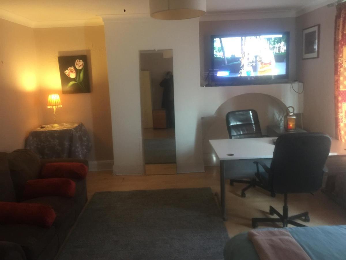Dach Apartments - Cozy 3 Bed Apartment In Hendon 에지웨어 외부 사진